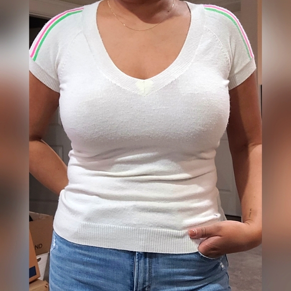 2 for 1 Tommy Hilfiger tops - Picture 2 of 5